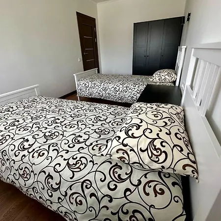 Swan Family Apartment Gulbene